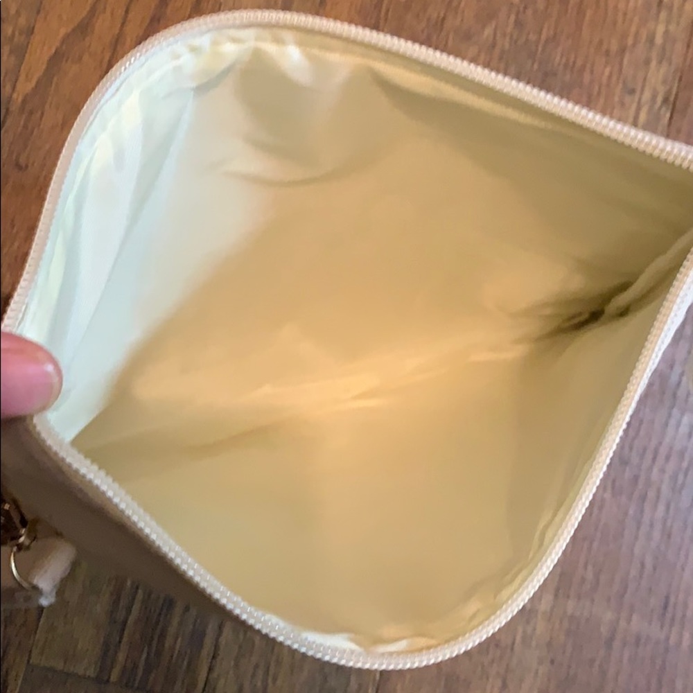 Makeup pouch - Picture 2 of 5